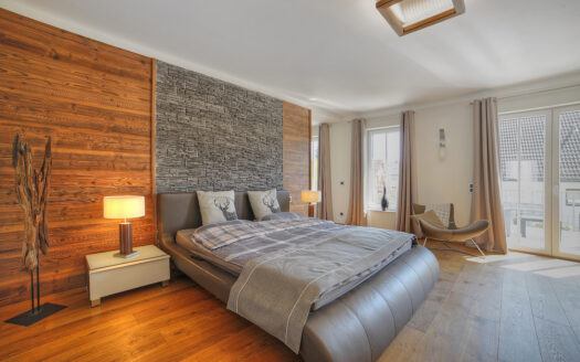 Einfamilienhaus mit Pool