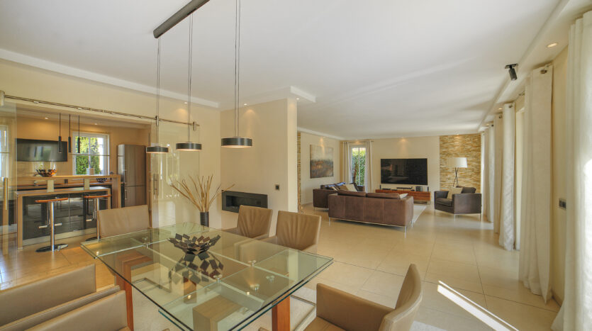 Einfamilienhaus mit Pool