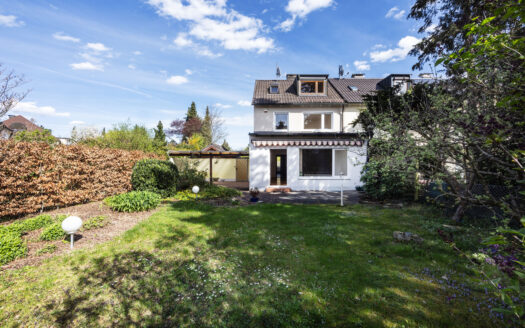 Familienidylle mit traumhaftem Garten