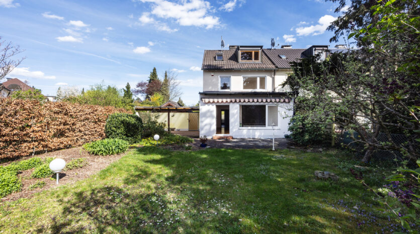 Familienidylle mit traumhaftem Garten