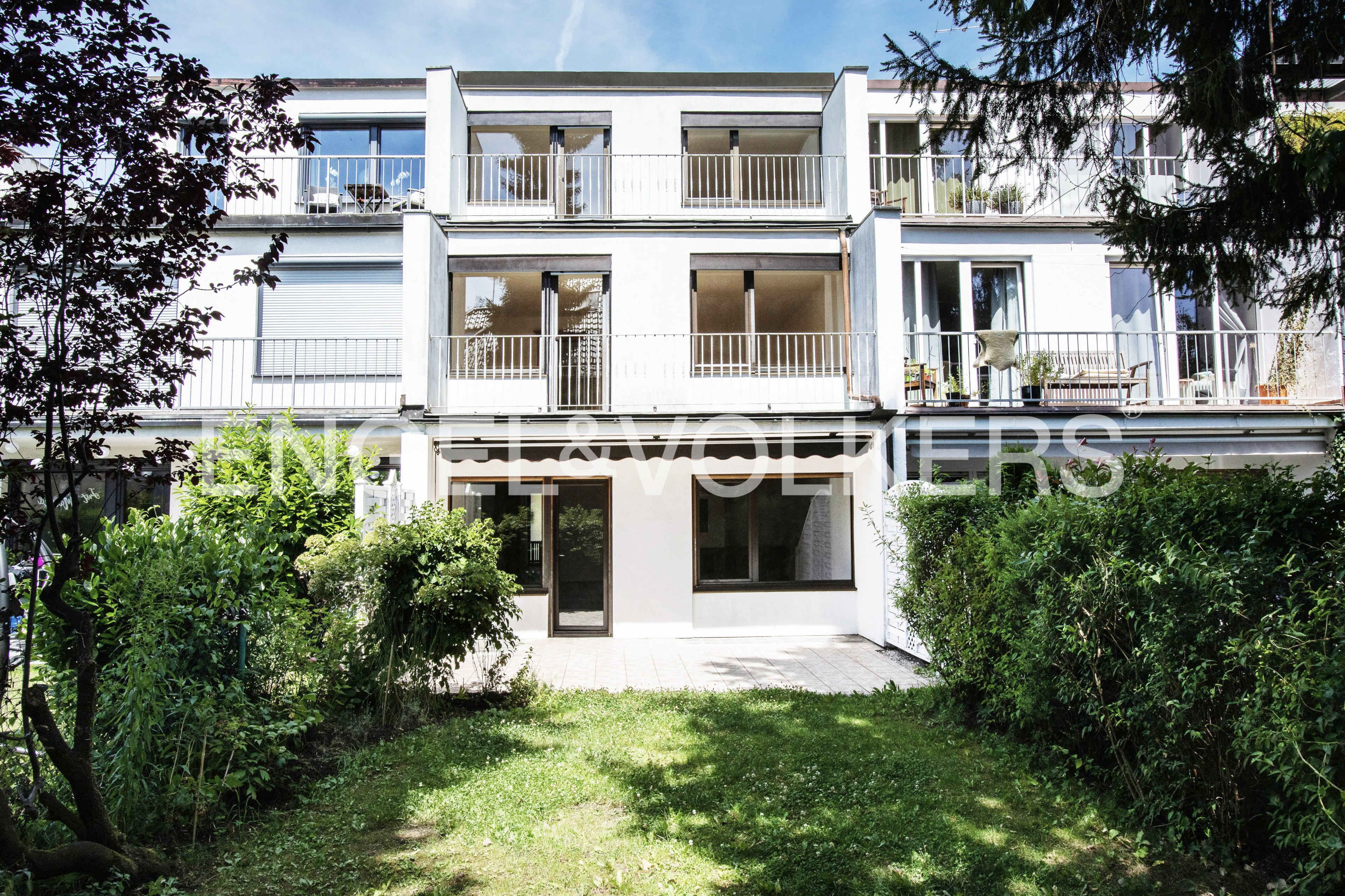 VERKAUFT: Großzügiges Stadthaus mit Südgarten