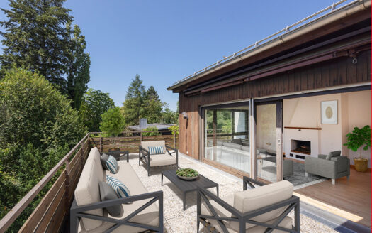 Lichtdurchflutete Dachterrassenwohnung mit viel Potenzial