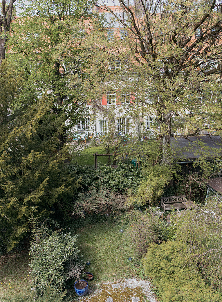 Nymphenburger Stadthaus – Rarität mit idyllischem Garten